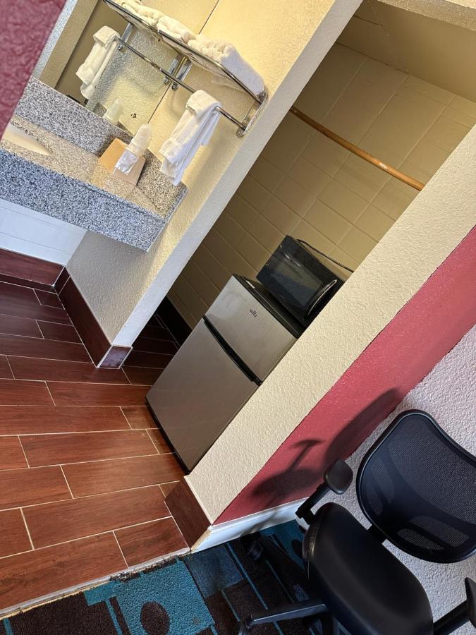 Travel Inn Lackland Sea World 샌안토니오 외부 사진